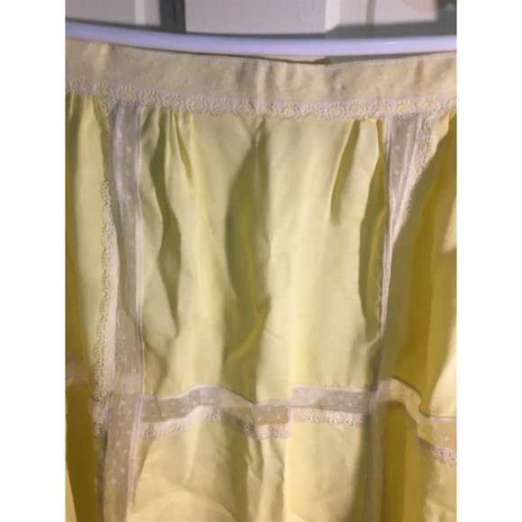 vintage apron yellow lace insert windowpane longer style - Picture 3 of 5